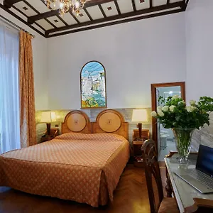 https://farnese.it-romehotels.com